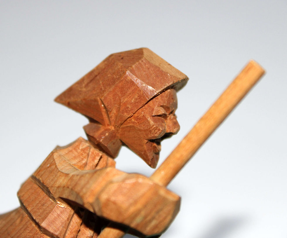 Miniaturbild: Holzschnitzerei Dekofigur Hexe - Mayd in Germany Schmuck und Geschenke