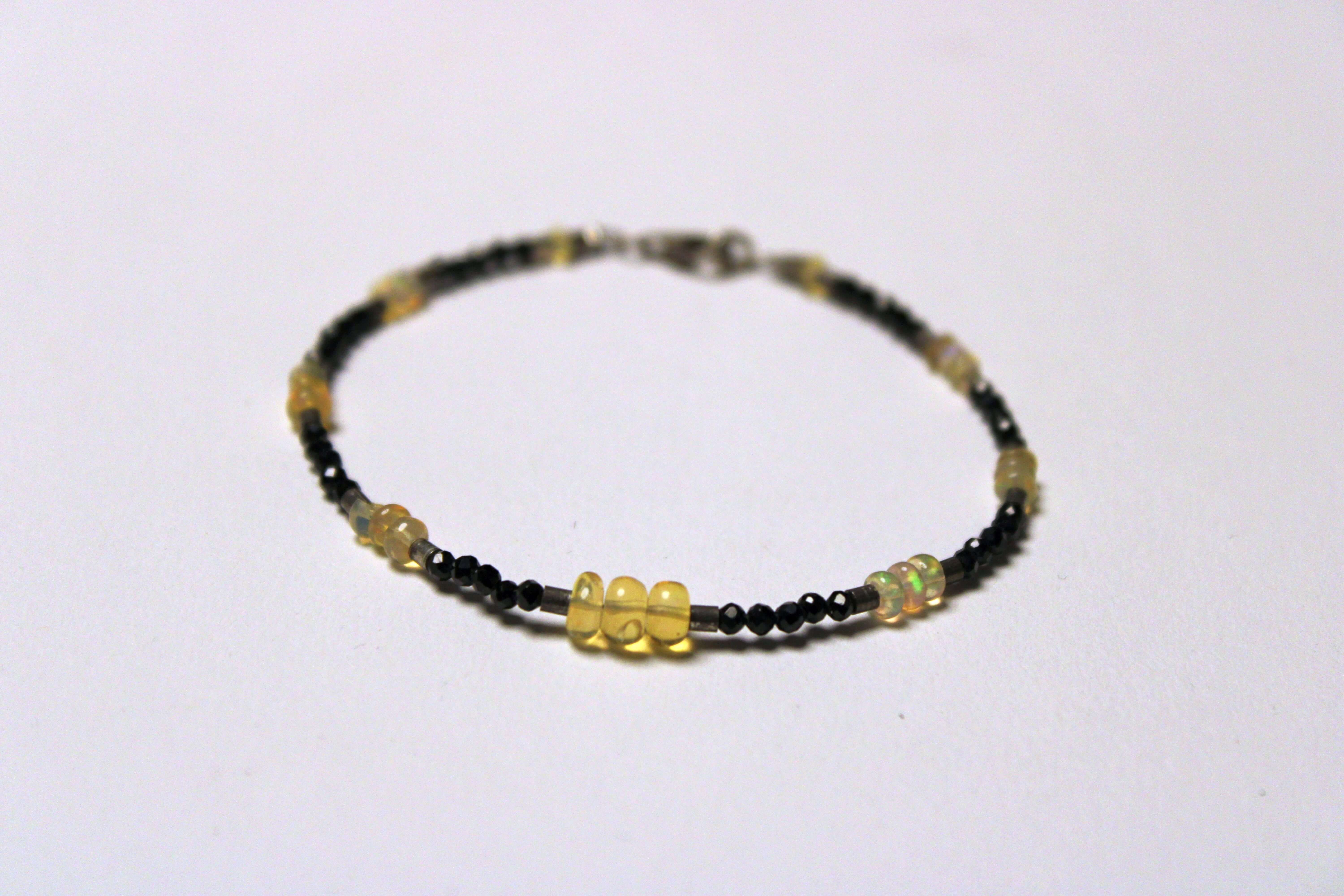 Armband aus Spinellperlen von Mayd in Germany Edelsteinschmuck
