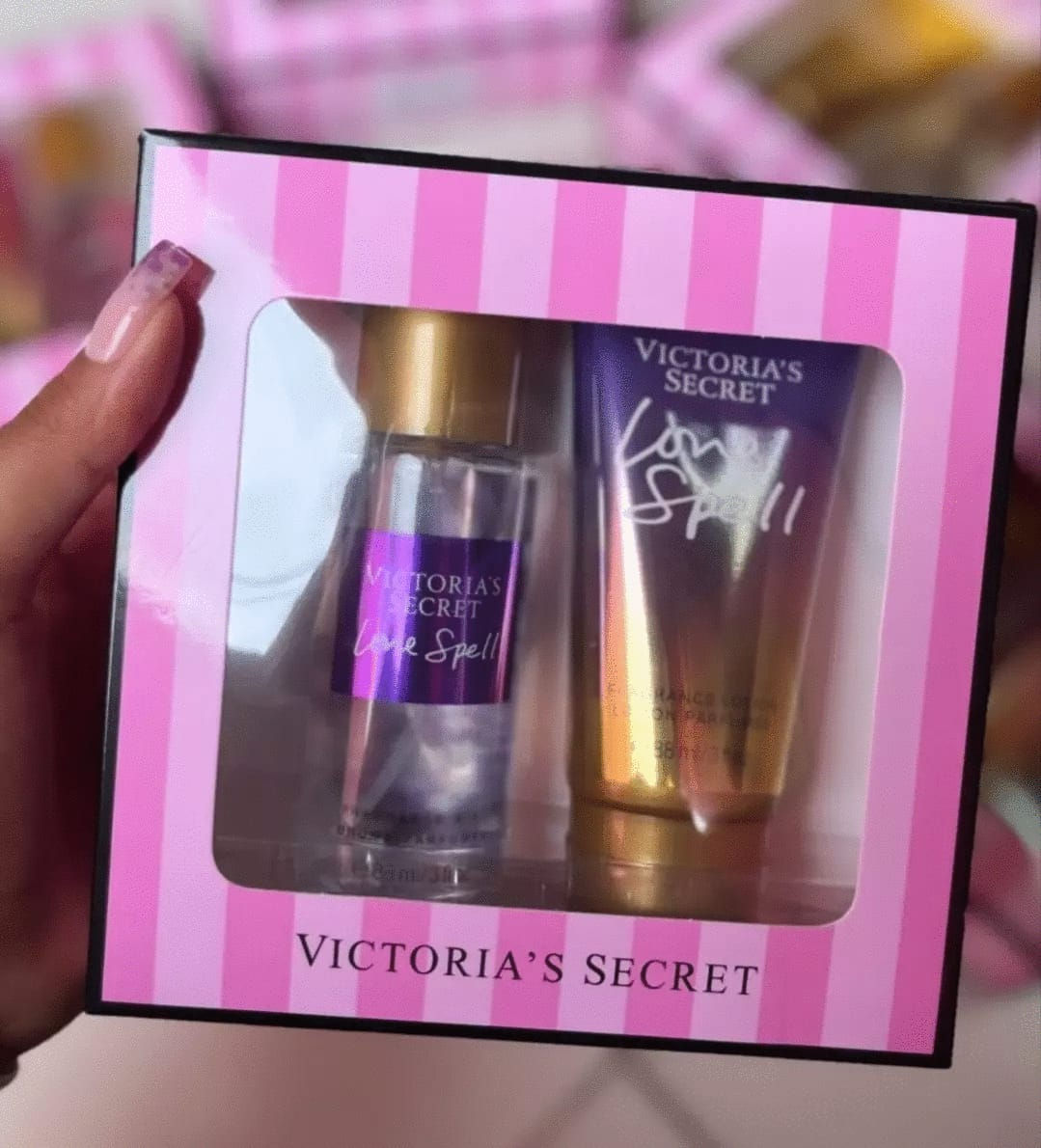 Estuche Victoria's Crema y Splash 88 ML✨