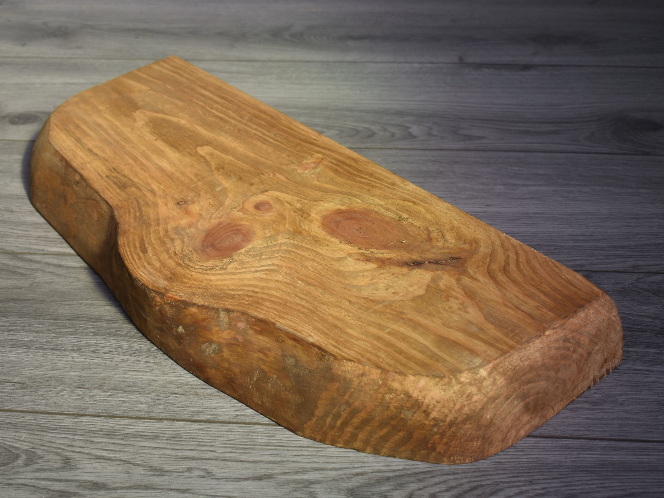 Smooth-edged Pine Shelf