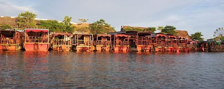 Kompong Khleang floating village