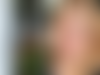 Chez Emoticonnect, nous croyons que les émotions sont une donnée stratégique pour le bien-être. Pour incarner cette conviction et aller plus loin dans l’exploration du lien entre marketing, bien-être et intelligence émotionnelle, nous sommes heureux de collaborer avec Anne-Sophie Germain, fondatrice de Strat & Boost.