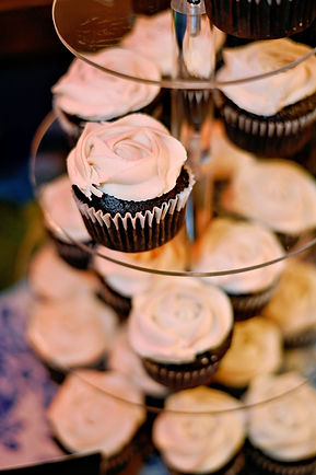 wedding dessert table allergy free cupcakes