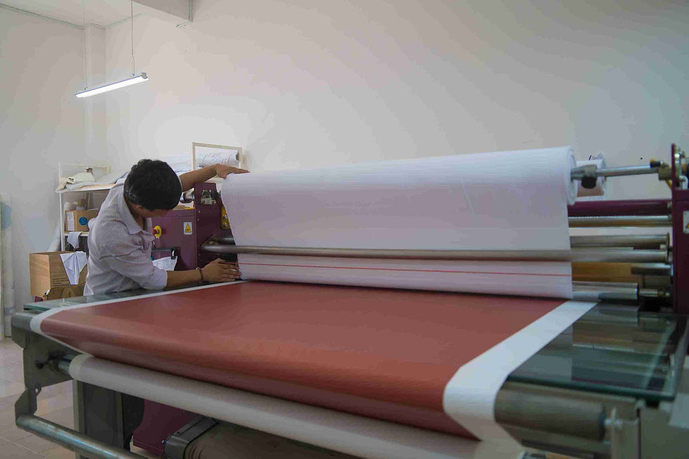 Proses Roll to Roll Heatpress Sublimasi. Sumber : https://www.freepik.com/