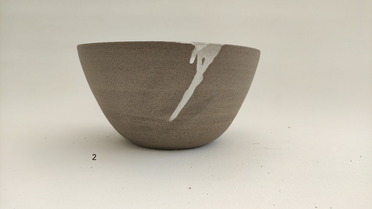 קערת קרמיקה אפורה