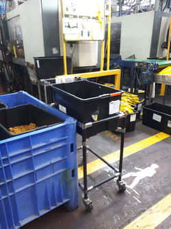 עגלה לארגזי פלסטיק