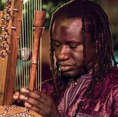DÉCOUVERTE DE LA KORA