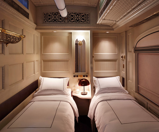 Détail du confort et des draps de luxe dans une chambre Twin du Belmond Andean Explorer