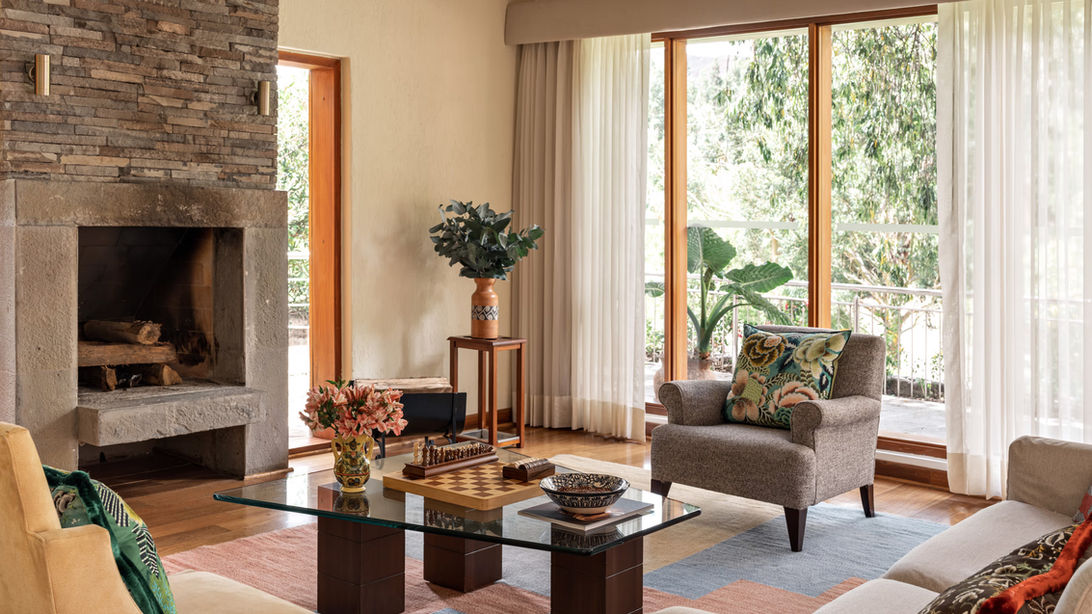 salon Villa Q'inti hotel riosagrado urubamba belmond