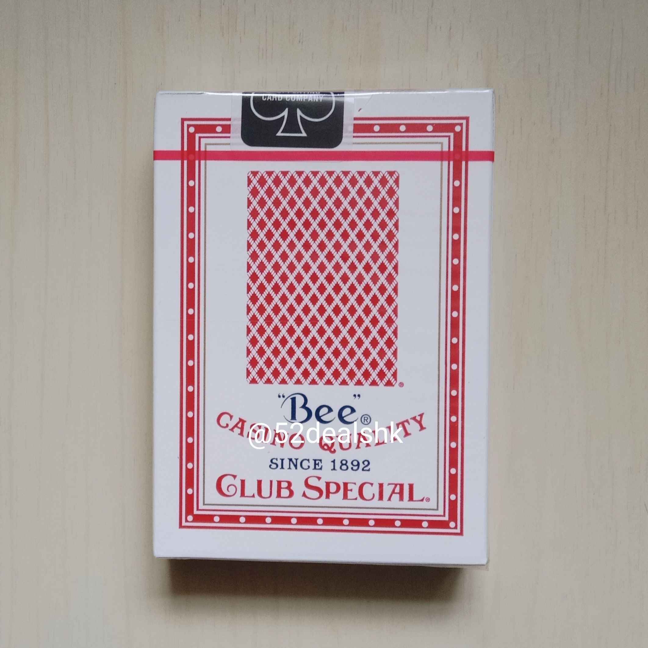 Bee Lotus Back Casino Grade Playing Cards - Red (Bee 蓮花牌背賭場級別撲克牌 啤牌 - 紅色)