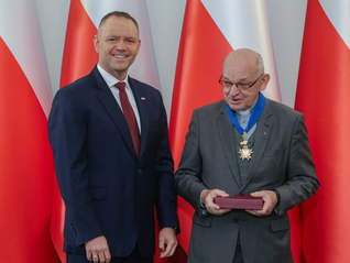 MEDALHA DE OURO DA COMUNIDADE POLONESA PARA O PADRE DR. ZDZISŁAW MALCZEWSKI SChr.