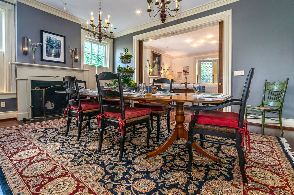 Dining room 2.jpg