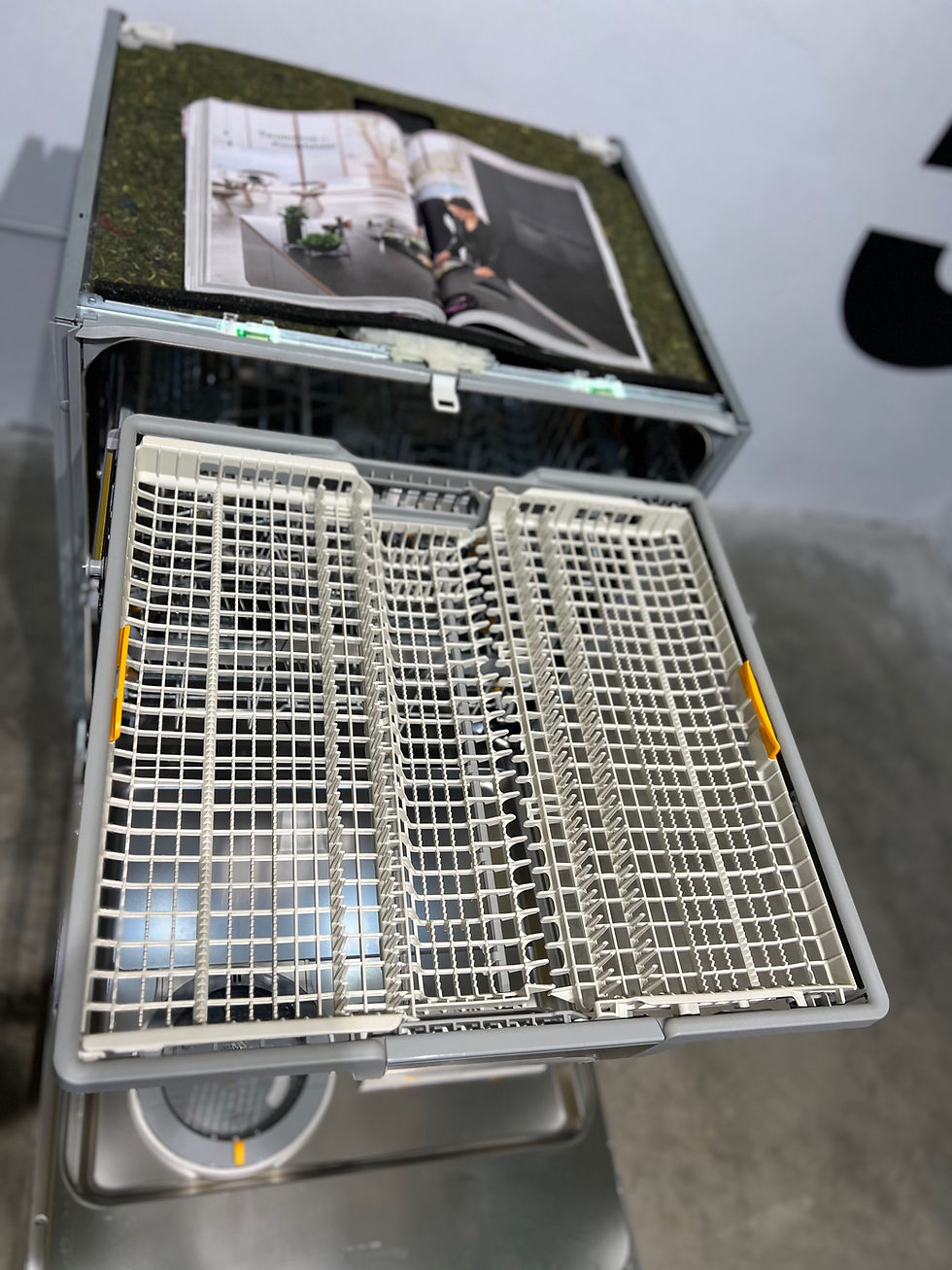 Прев'ю:  Вбудована посудомийна машина G 7660