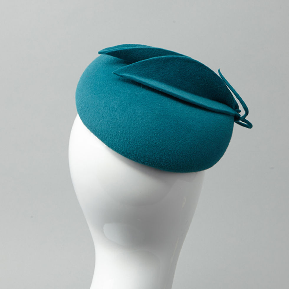 Miniaturbild: Teal fur felt beret style cocktail hat - rear view