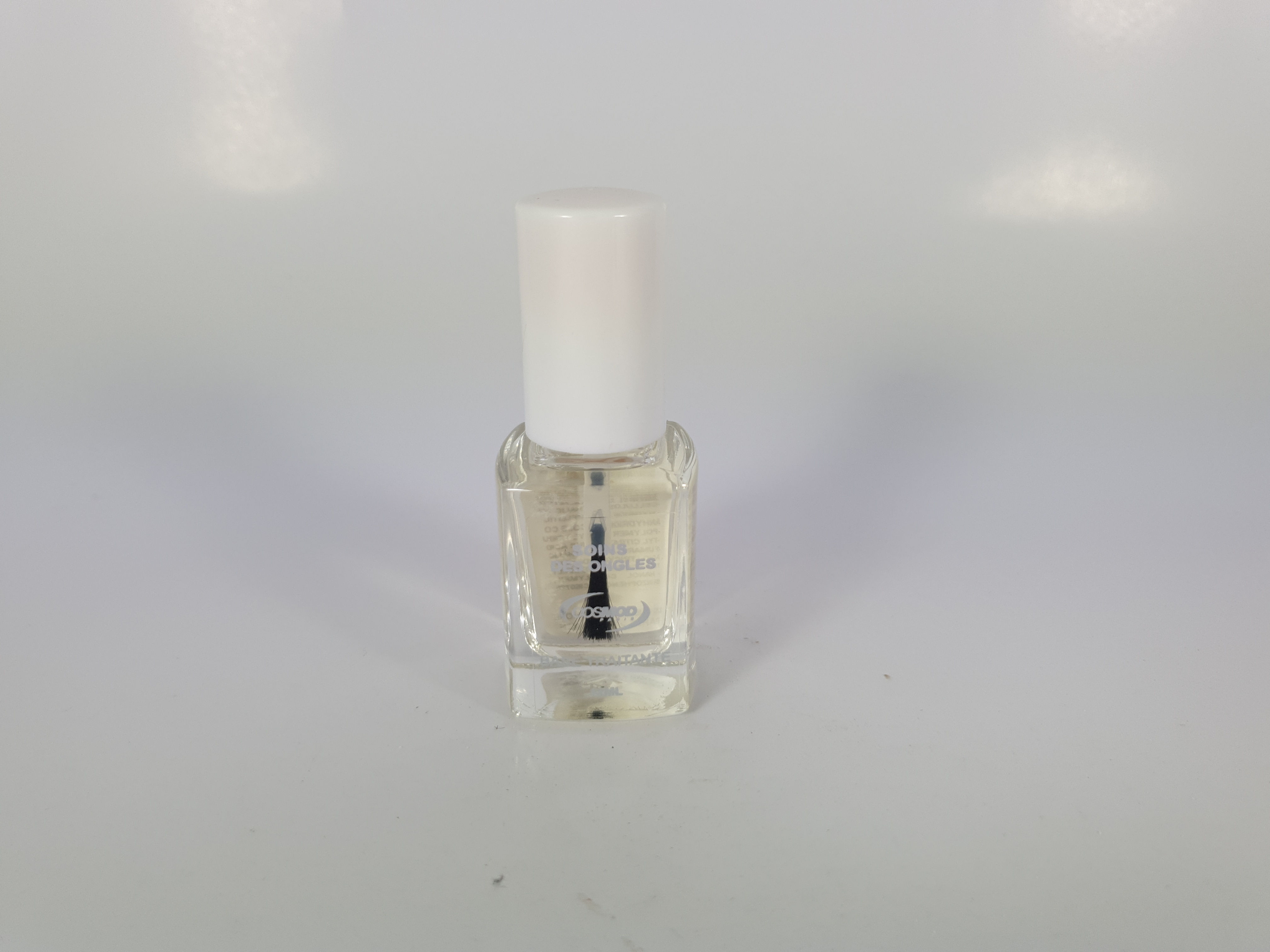 Vernis base traitante