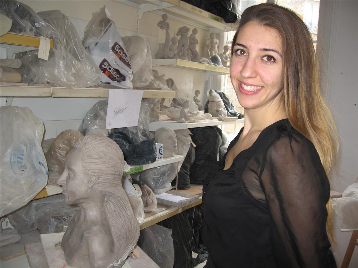 Hebe and her model
