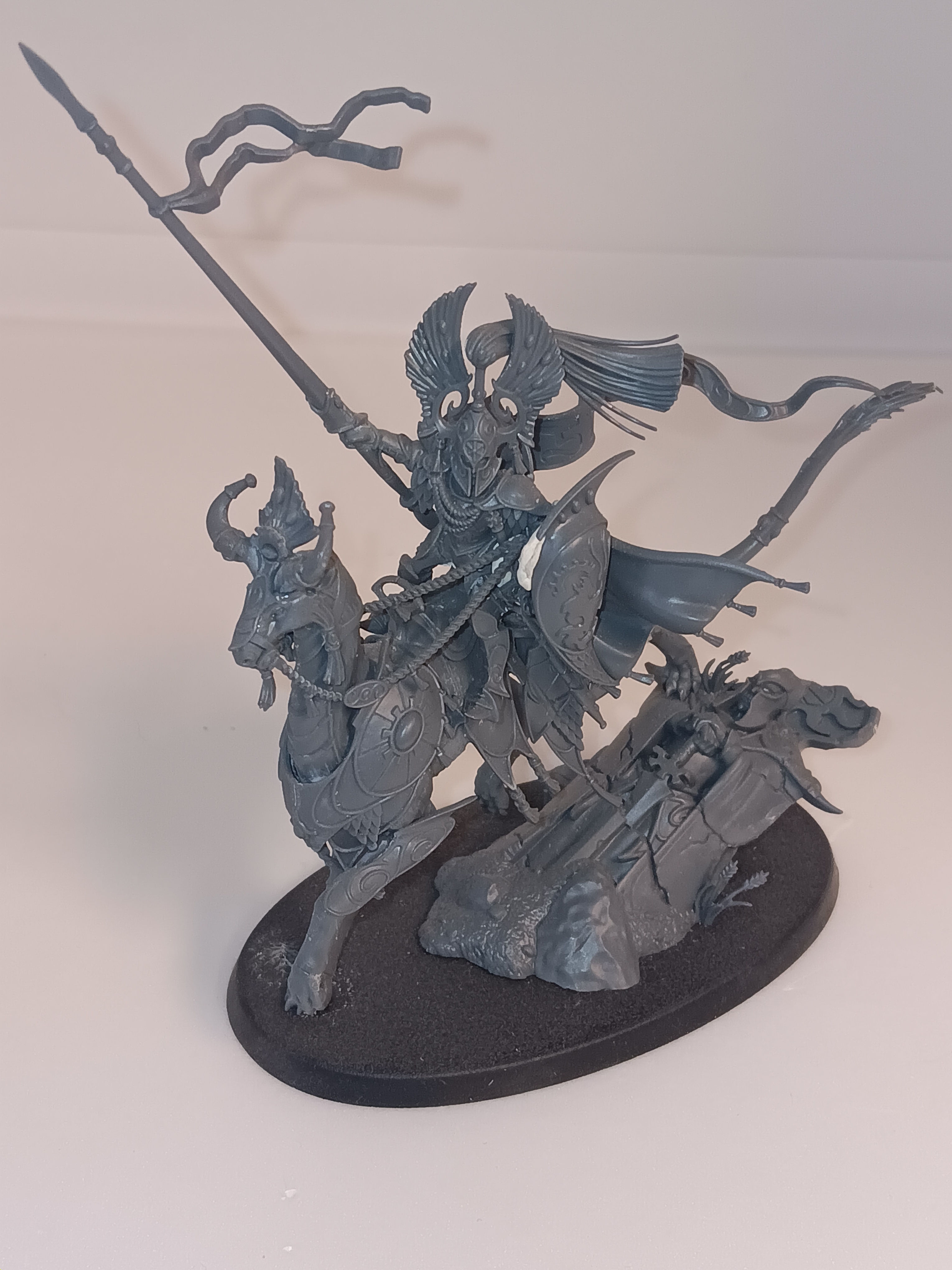 Pre-owned Lumineth Realm-lords, Lyrior Uthralle, Warden of Ymetrica