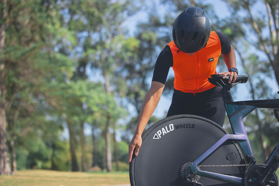 tienda de bicicletas online, accesorios para ciclistas profesionales, ruedas personalizadas para triatlón, equipamiento para ciclismo de ruta, repuestos para bicicletas de competición, ruedas de carbono para triatlón, bicicletas de alto rendimiento, componentes premium para ciclismo, ropa técnica para ciclistas, tienda de ciclismo en Argentina, bicicletas y accesorios para triatlón, llantas y ruedas a medida para ciclismo, artículos para ciclistas serios, personalización de bicicletas de ruta, venta de bicicletas y equipamiento ciclista.