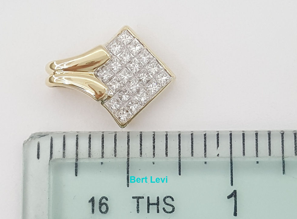 Thumbnail: 14K Yellow Gold Princess Cut Diamond Invisible Set Pendant 0.5 ct 16.3 mm