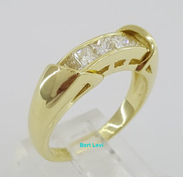 Channel Set Princess Cut 5-Stone Wedding Band Ring 5.6mm 0.85 ct 18K Yellow Gold