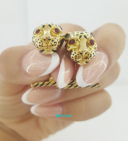 David Webb Ruby & Enamel Leopard Cufflinks 18k Yellow Gold 17.7 Grams