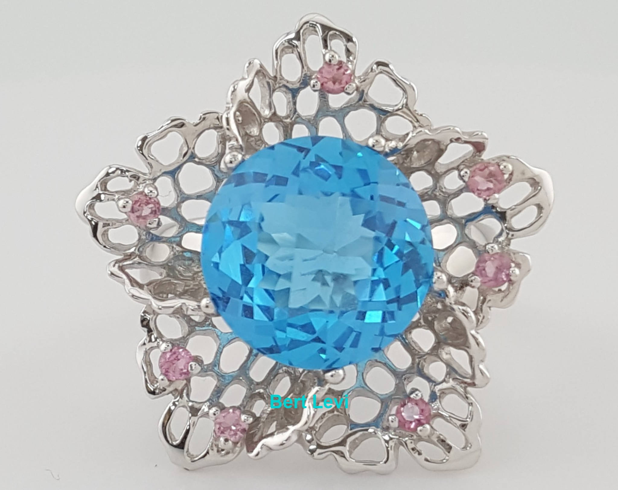 Blue Topaz Flower Statement Ring 18k White Gold 22.6 mm 7.5 Grams