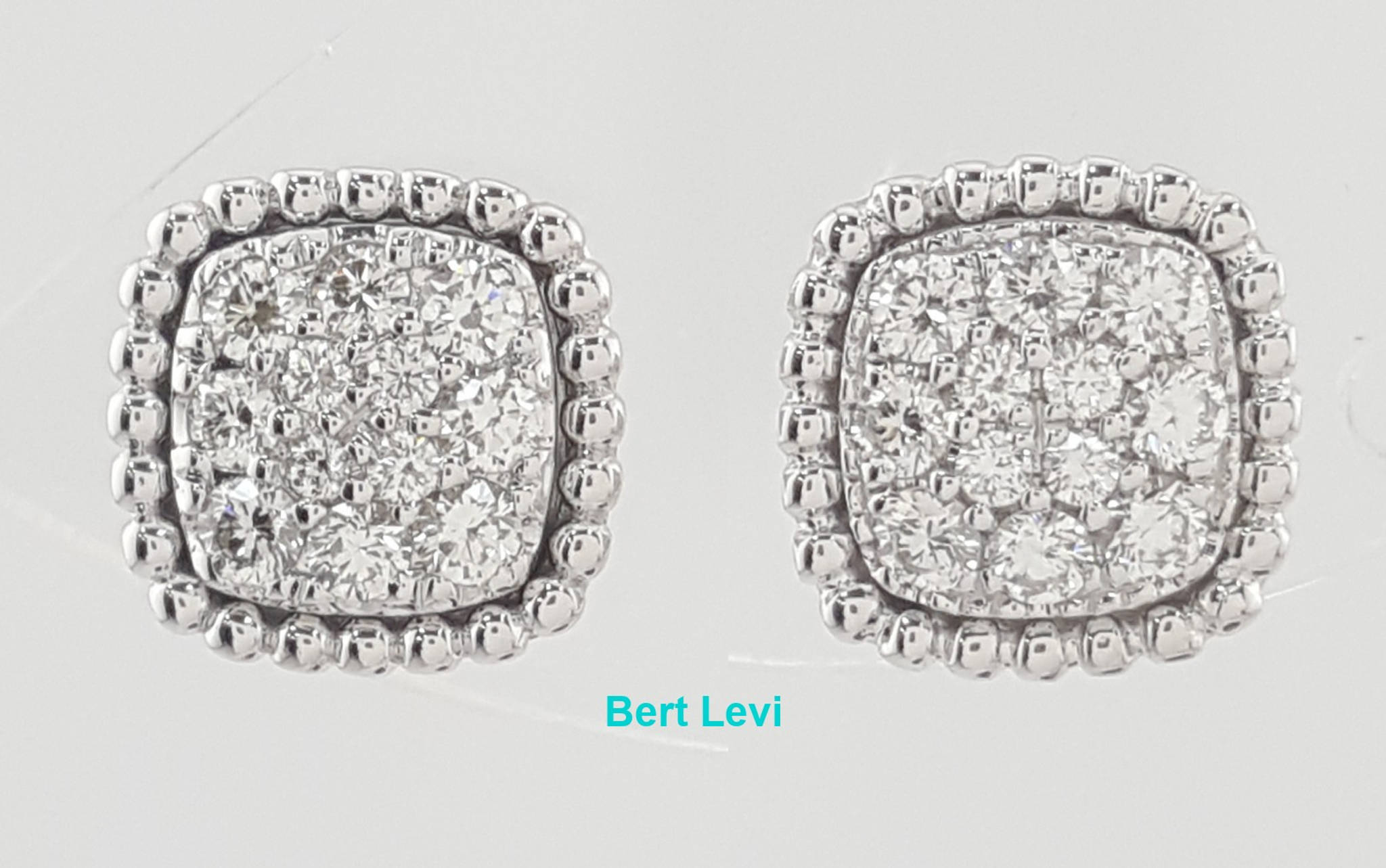 Round Brilliant Diamond Cluster Stud Earrings 0.26 ct 14k White Gold 2.6 Grams
