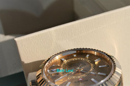 ROLEX 326238 SKYDWELLER WATCH YELLOW GOLD OYSTERFLEX