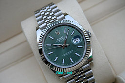 ROLEX 126334 DATEJUST 41MM WATCH MINT GREEN DIAL JUBILEE