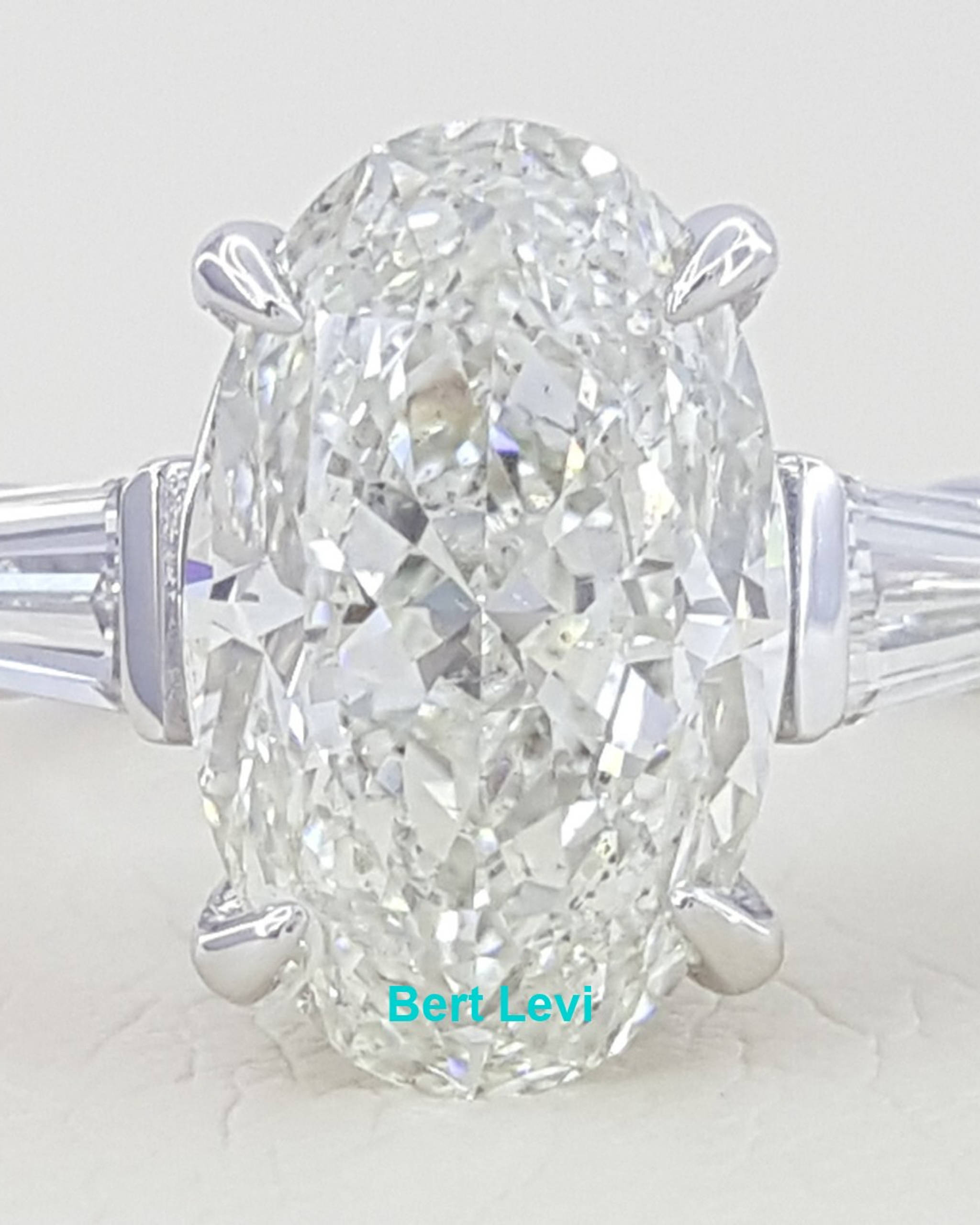 Natural Oval Cut 4.39 ct Diamond Three 3-Stone Platinum Engagement Ring GIA