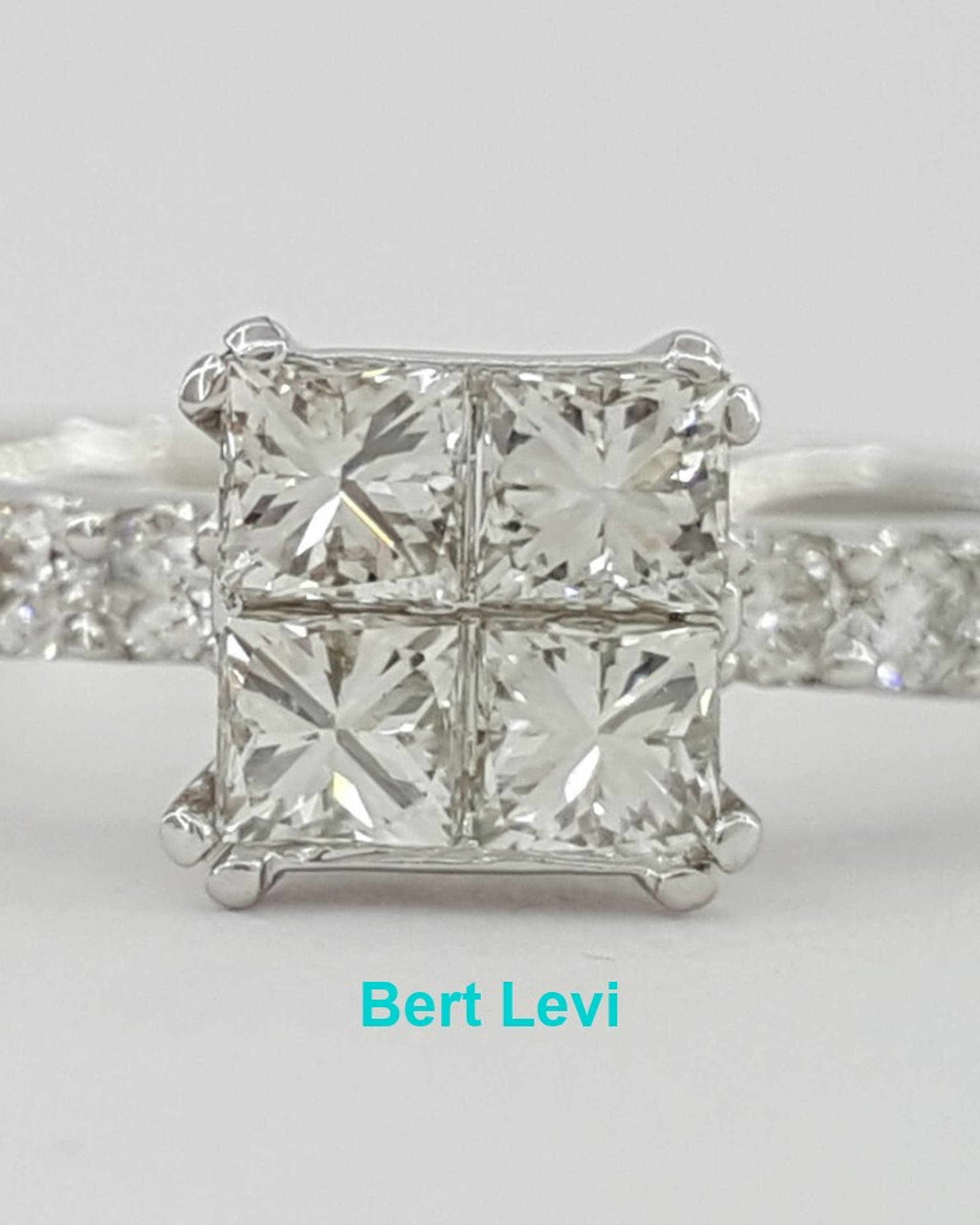 0.8 ct 18k Gold Invisible Set Princess & Round Cut Diamond Engagement Ring Size7