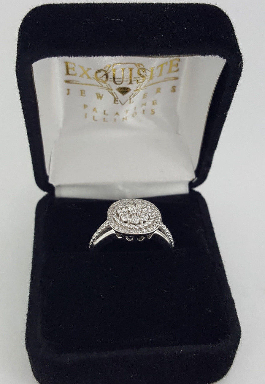 Thumbnail: 0.70 ct 14k White Gold Round Cut Diamond Cluster Halo Ring 5.6 g Size 6