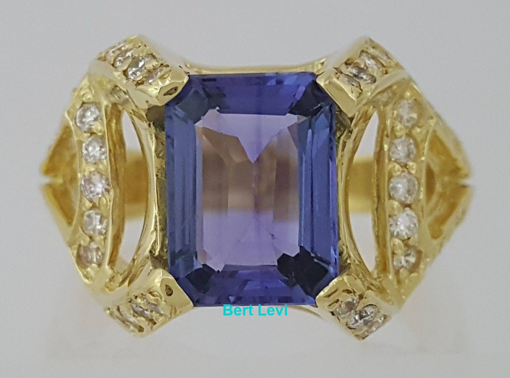18K Yellow Gold 4.34 ct Natural Emerald Cut Tanzanite & Round Diamond Ring