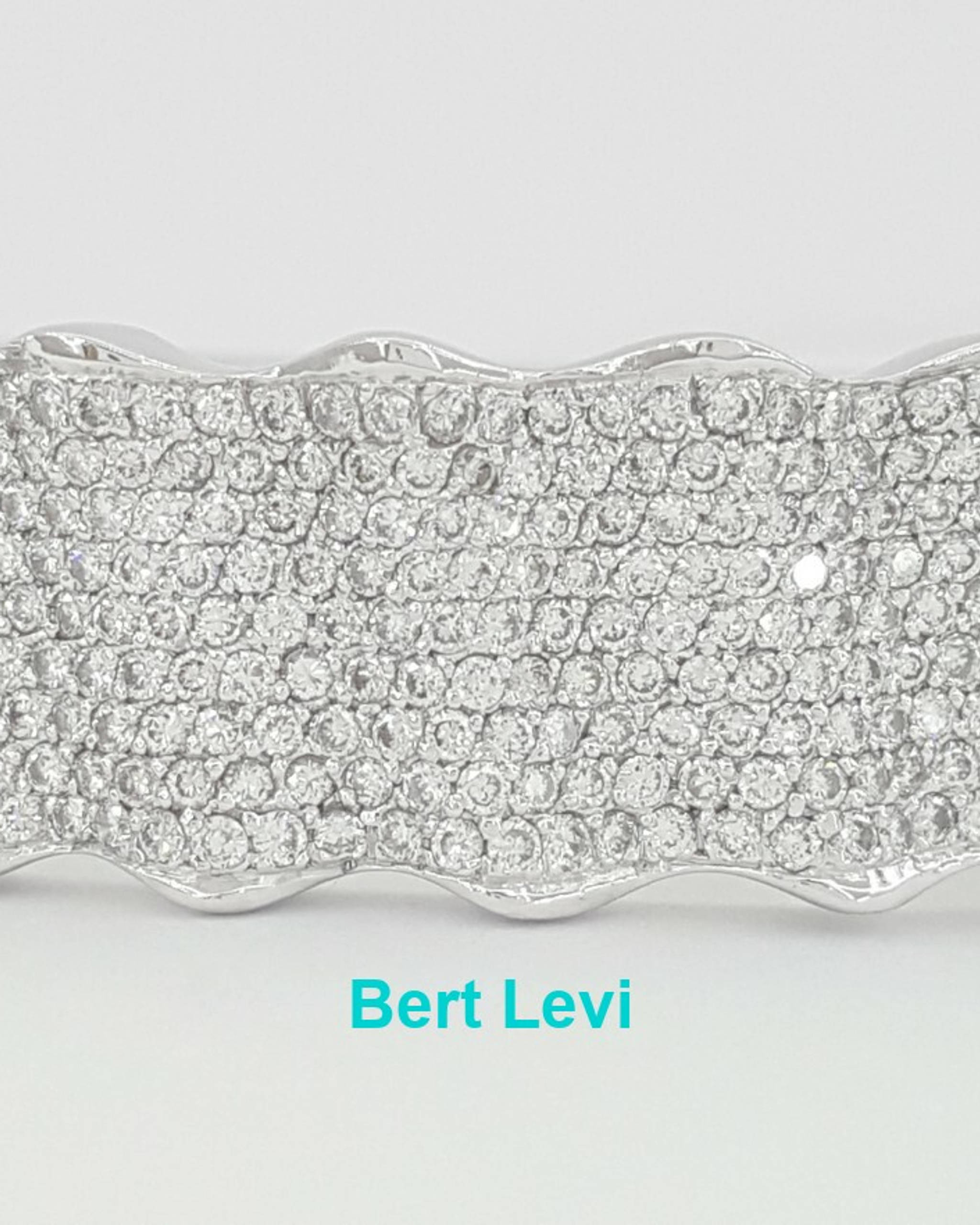 Gold Round Diamond 9-Row Pave Wave Bangle Bracelet 59.2 Grams 6.5" 10 ct 18K