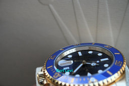 ROLEX 116618 SUBMARINER 18K YELLOW GOLD WATCH