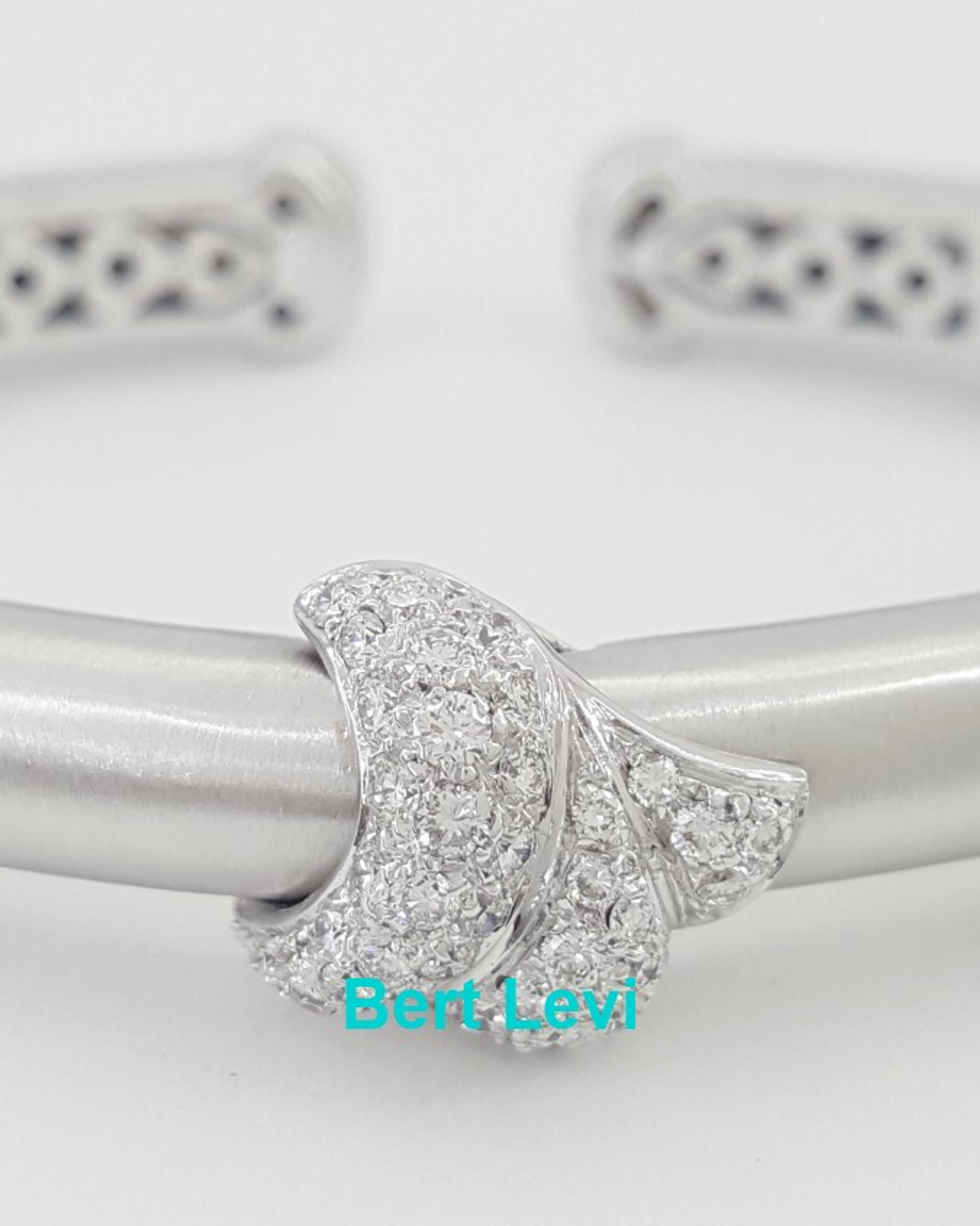 18K White Gold Pave Diamond Cuff Bangle Italy 2.2 ct 61.3 Grams 6.5"