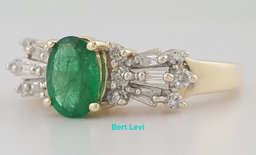 Oval Green Emerald & Diamond 10k Yellow Gold Ring 1ct