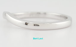 Platinum Curve Wedding Band Ring 2 mm 4 grams Size 7.5