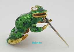 Vintage Round Diamond & Green Enamel Frog Brooch / Pin Pendant 18K Gold 0.28 ct