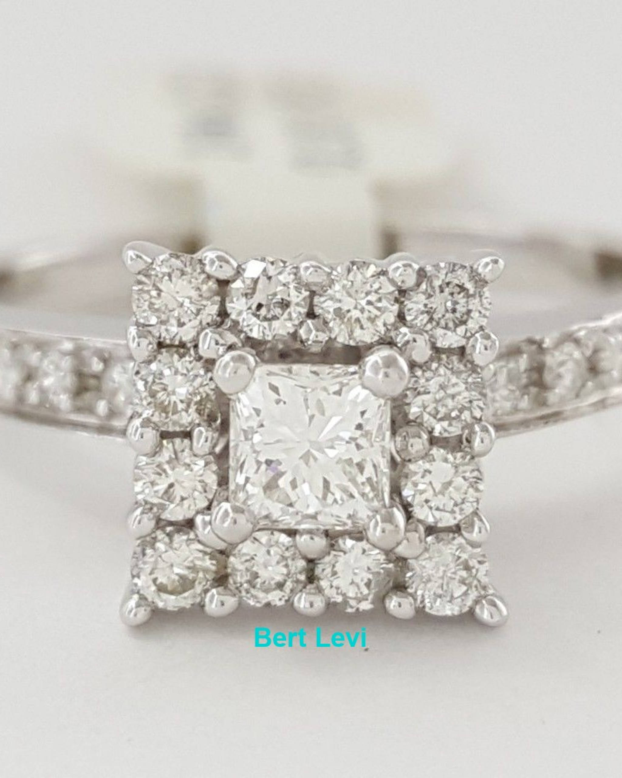 0.58 ct 14K White Gold Princess Cut Diamond Halo Engagement Ring 3.2 Grams 