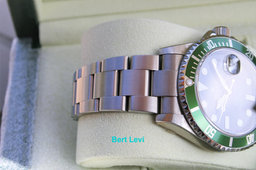 ROLEX 16610LV SUBMARINER GREEN ANNIVERSARY 50TH V NIB