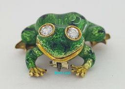 Vintage Round Diamond & Green Enamel Frog Brooch / Pin Pendant 18K Gold 0.28 ct