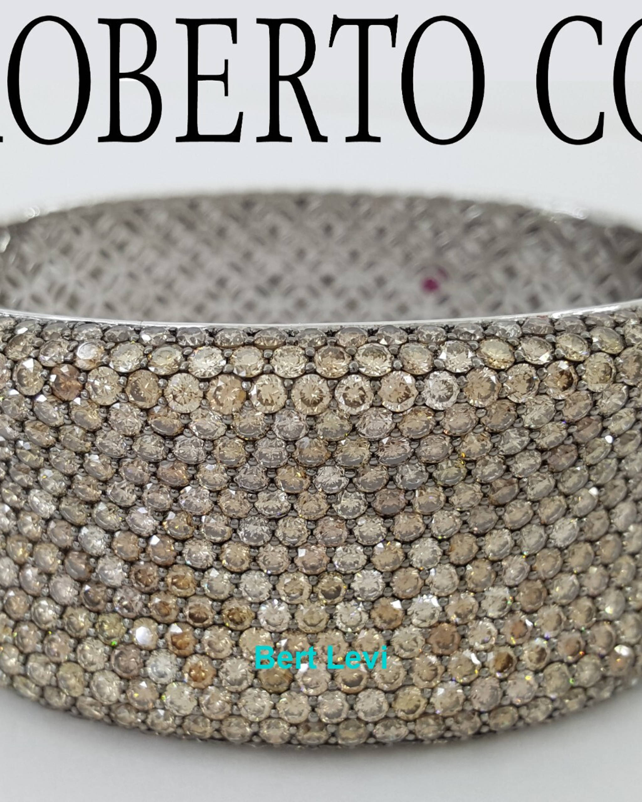 Roberto Coin Fantasia Collection Pave Diamond Bangle 94.3 Grams 18K Gold 27.8 ct