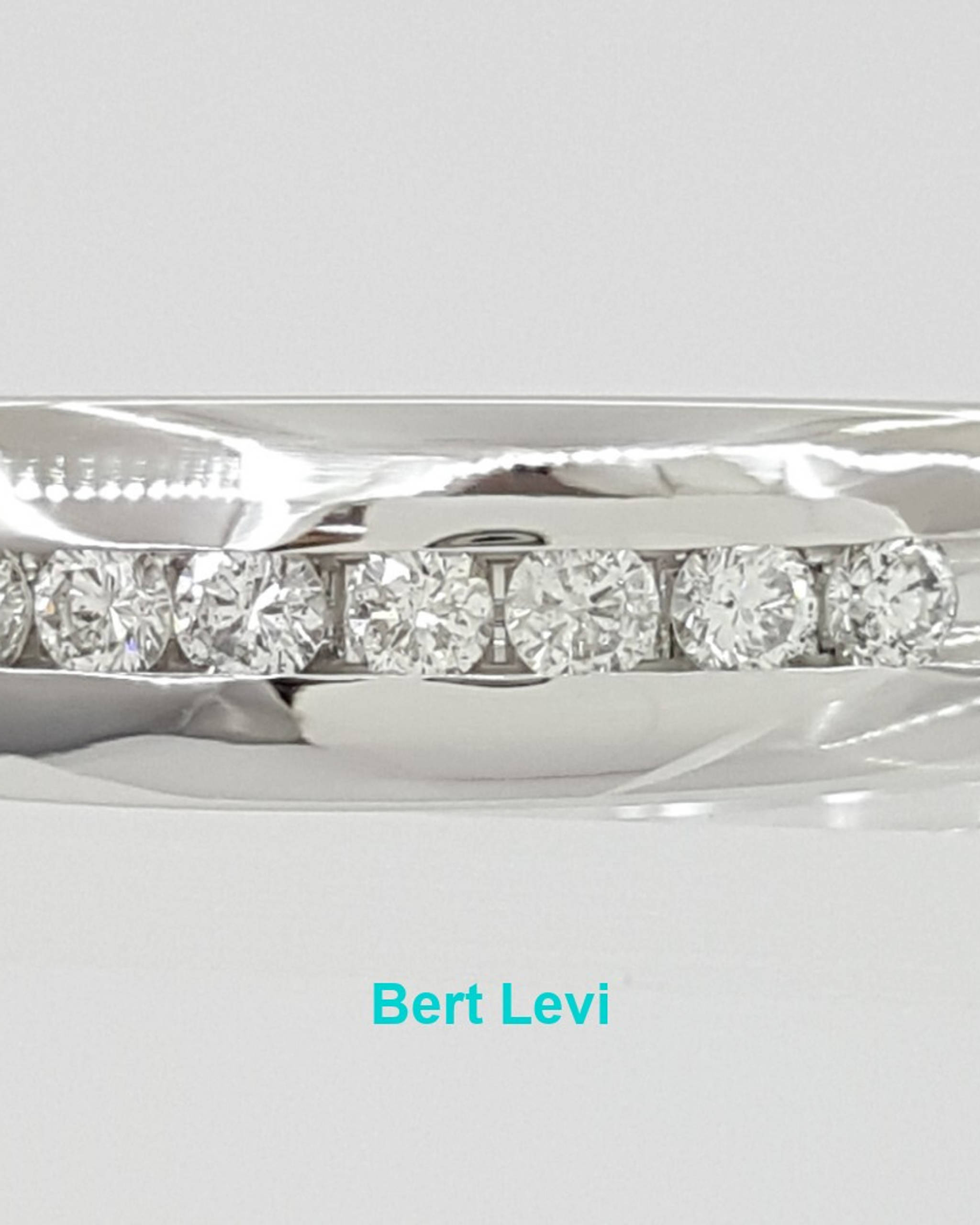 0.25 ct 14K White Gold Round Diamond Channel Set Wedding Band Ring 5 mm