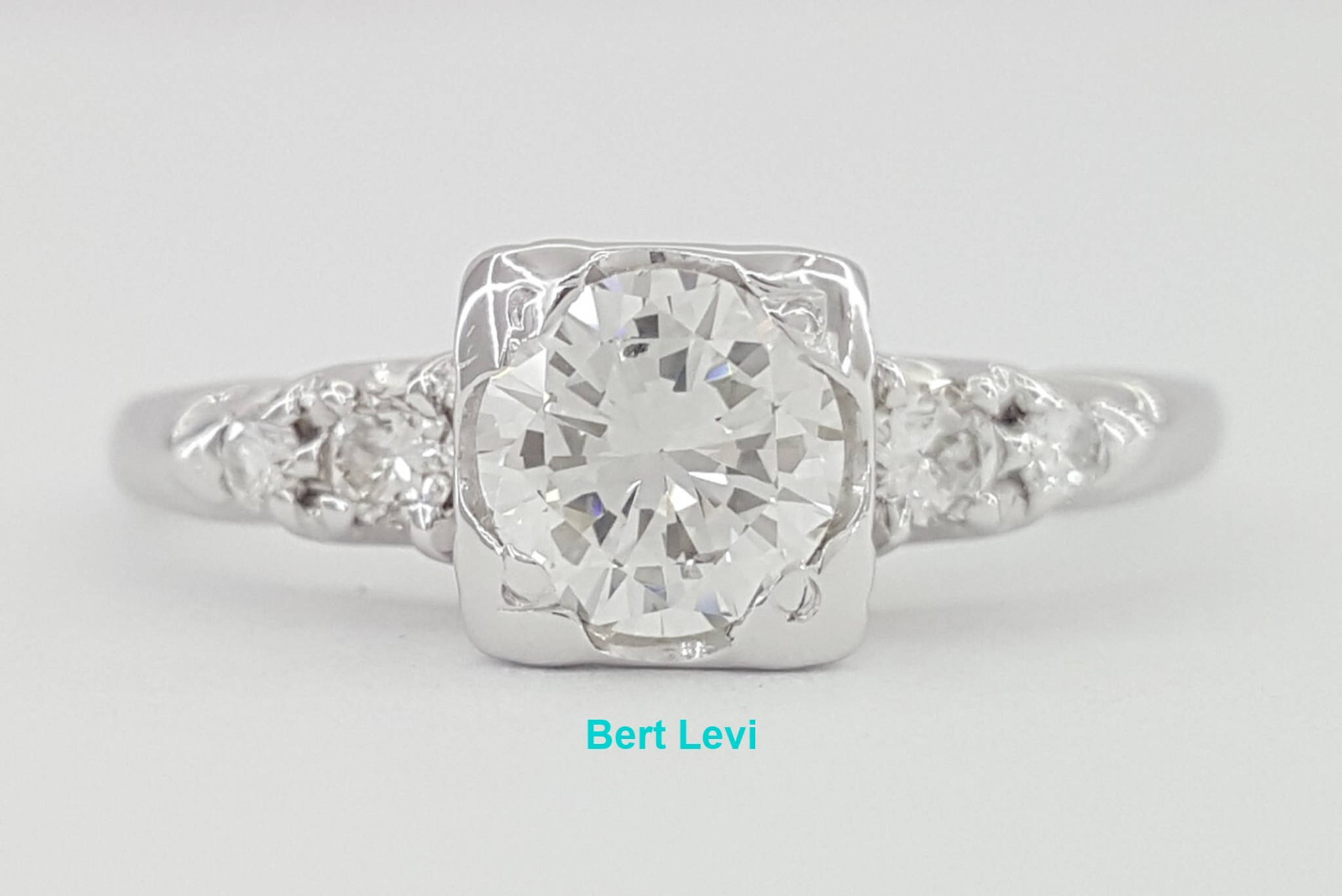 Vintage Round Cut Diamond 0.7 ct Engagement / Anniversary Ring 14K White Gold