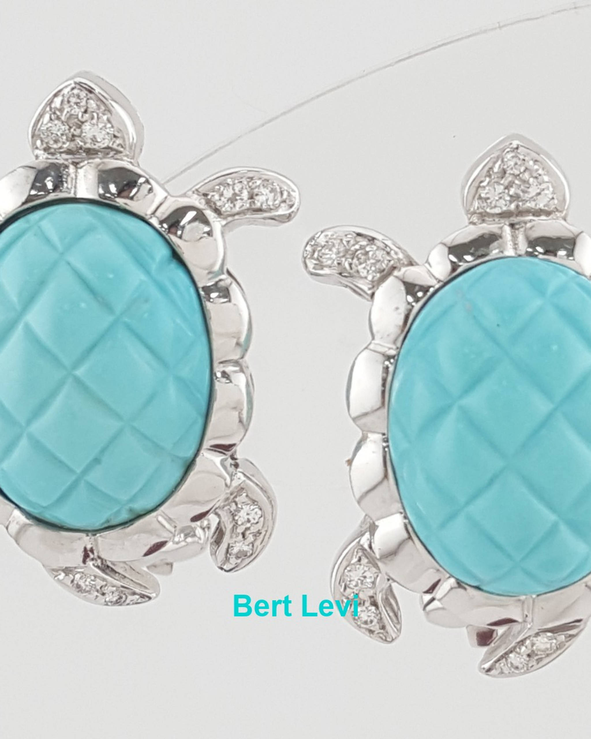 Diamond Sea Turtle Earrings 0.26 ct 18k White Gold Italy 15.5 Grams Omega Backs