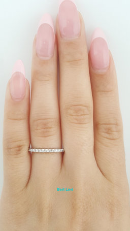 Round Diamond Wedding Shared-Prong Band 0.15 ct 18k White Gold 1.5 mm 1.8 Grams