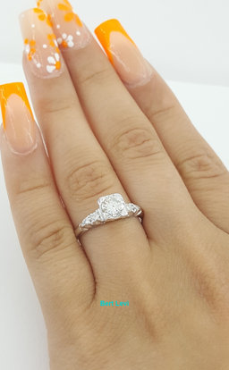 Vintage Round Cut Diamond 0.7 ct Engagement / Anniversary Ring 14K White Gold