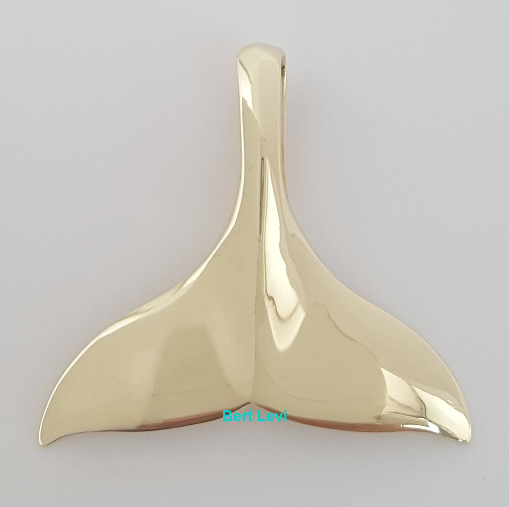 Whale Tail Pendant 14k Yellow Gold 3.8 Grams 25 x 23.3 mm