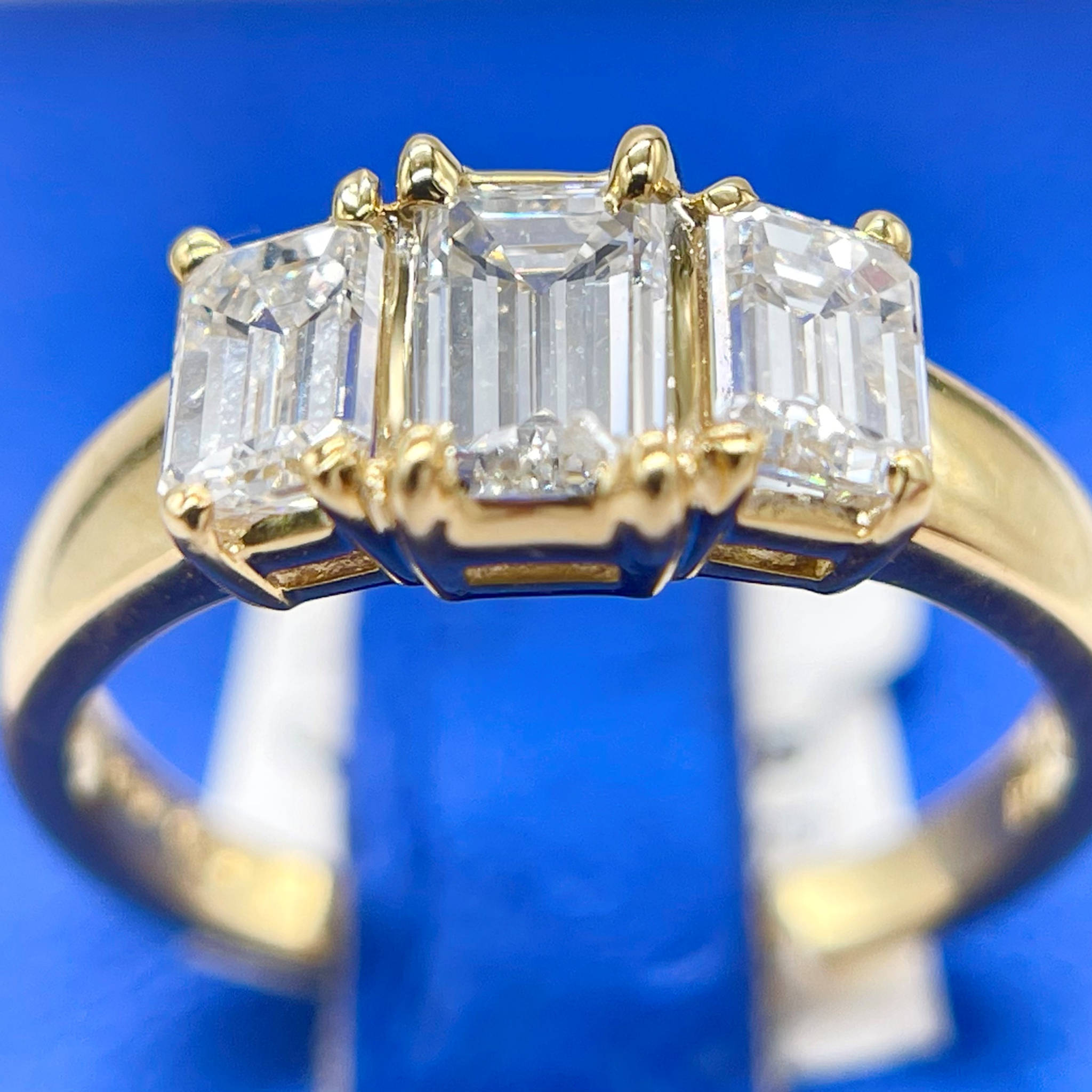 What Size Diamond Should You Buy?